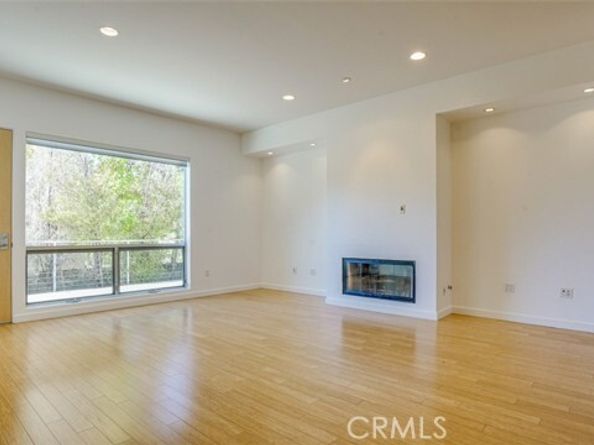 4705 Whitsett 106, Studio City (los Angeles) CA 91604
