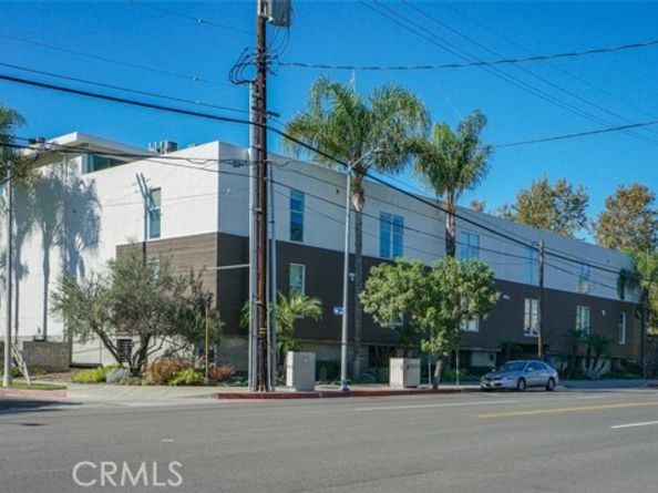 4705 Whitsett 106, Studio City (los Angeles) CA 91604
