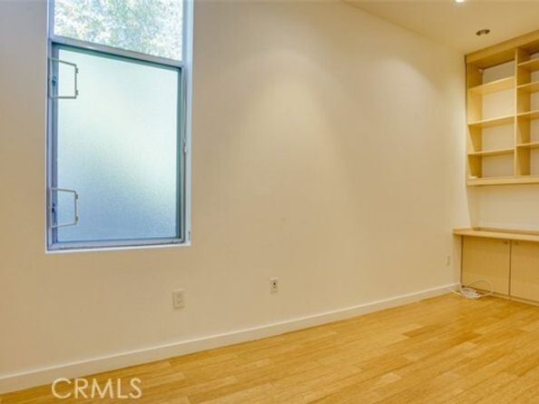 4705 Whitsett 106, Studio City (los Angeles) CA 91604