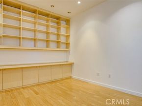 4705 Whitsett 106, Studio City (los Angeles) CA 91604