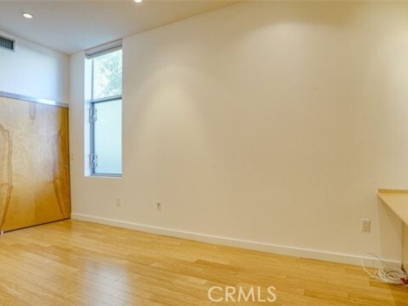 4705 Whitsett 106, Studio City (los Angeles) CA 91604