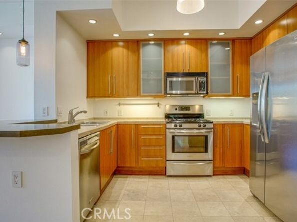 4705 Whitsett 106, Studio City (los Angeles) CA 91604