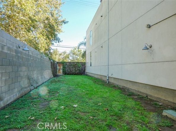 4705 Whitsett 106, Studio City (los Angeles) CA 91604