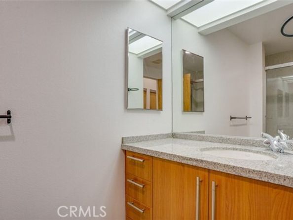 4705 Whitsett 106, Studio City (los Angeles) CA 91604