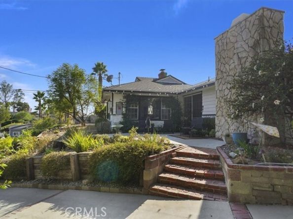 10557 Mahoney Drive, Burbank CA 91040