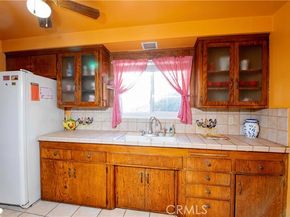 6928 Bobbyboyar, West Hills (los Angeles) CA 91307