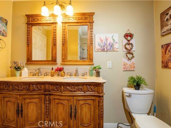 6928 Bobbyboyar, West Hills (los Angeles) CA 91307