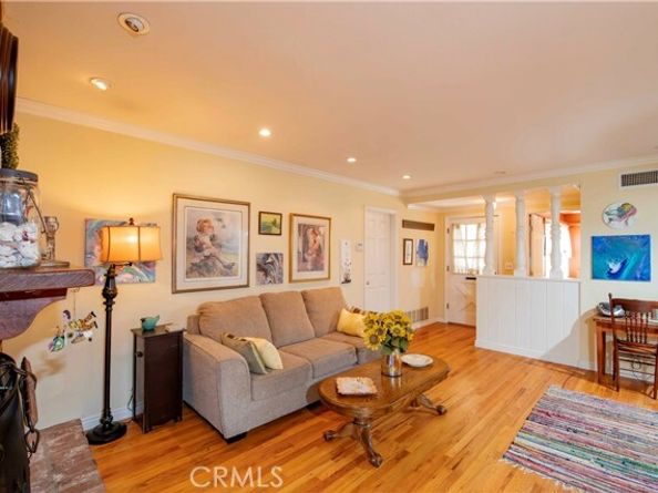 6928 Bobbyboyar, West Hills (los Angeles) CA 91307