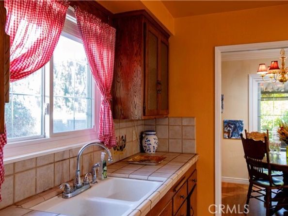 6928 Bobbyboyar, West Hills (los Angeles) CA 91307