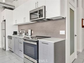 939 S Broadway 605, Los Angeles CA 90015