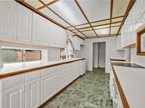 12619 Gladstone Avenue, Sylmar (los Angeles) CA 91342