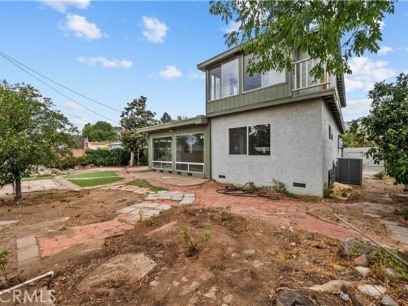 12619 Gladstone Avenue, Sylmar (los Angeles) CA 91342