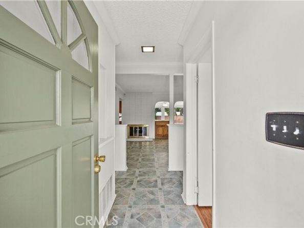 12619 Gladstone Avenue, Sylmar (los Angeles) CA 91342