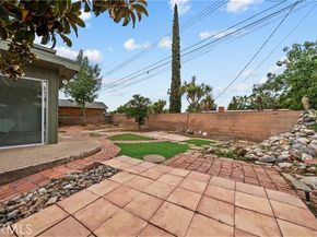 12619 Gladstone Avenue, Sylmar (los Angeles) CA 91342