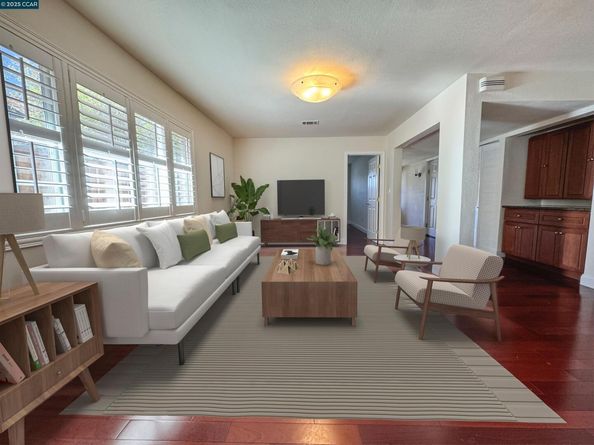 404 Coral Reef Rd, Alameda CA 94501