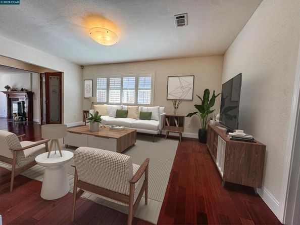 404 Coral Reef Rd, Alameda CA 94501