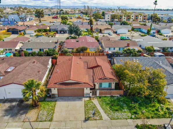 404 Coral Reef Rd, Alameda CA 94501