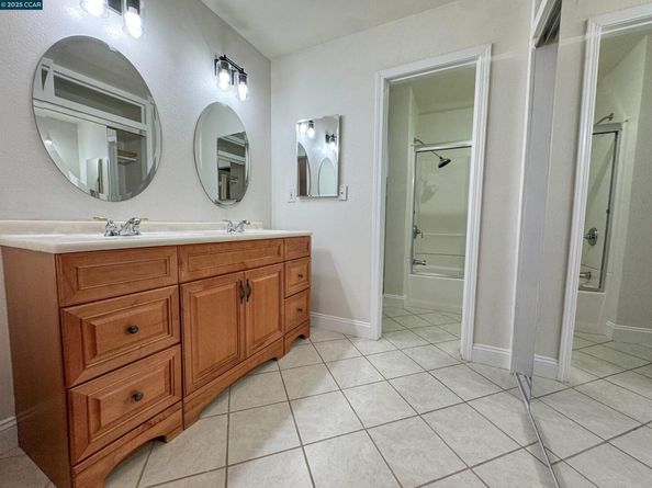 404 Coral Reef Rd, Alameda CA 94501