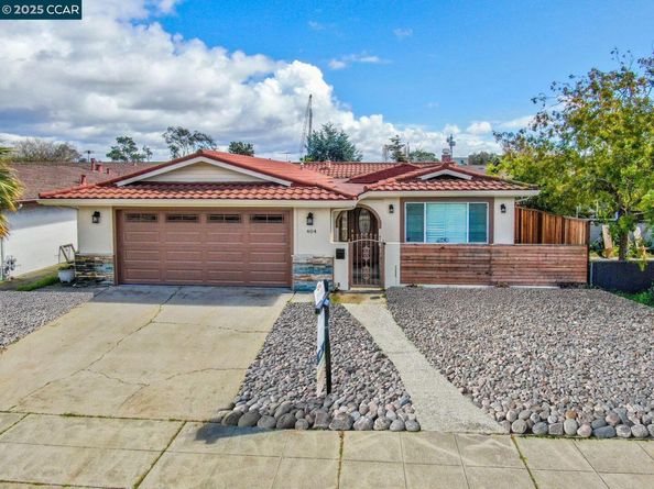 404 Coral Reef Rd, Alameda CA 94501