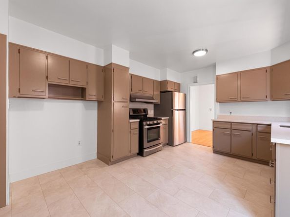 2714 67th Ave, Oakland CA 94605