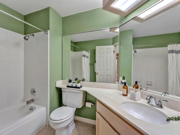 21239 Gary Dr 317D, Hayward CA 94546