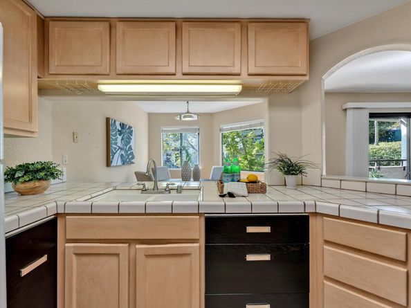 21239 Gary Dr 317D, Hayward CA 94546