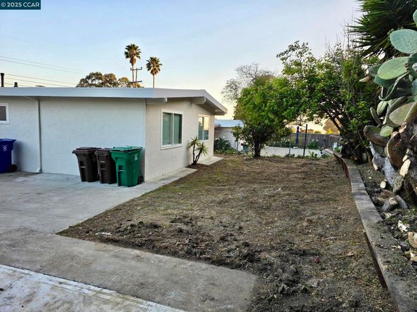 2011 Espanola, San Pablo CA 94806
