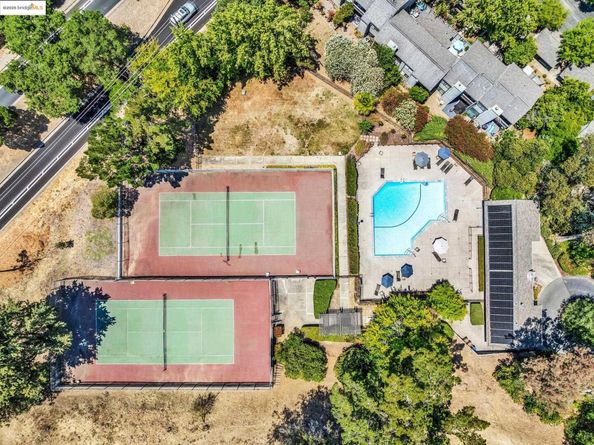 1608 Ashwood Dr, Martinez CA 94553