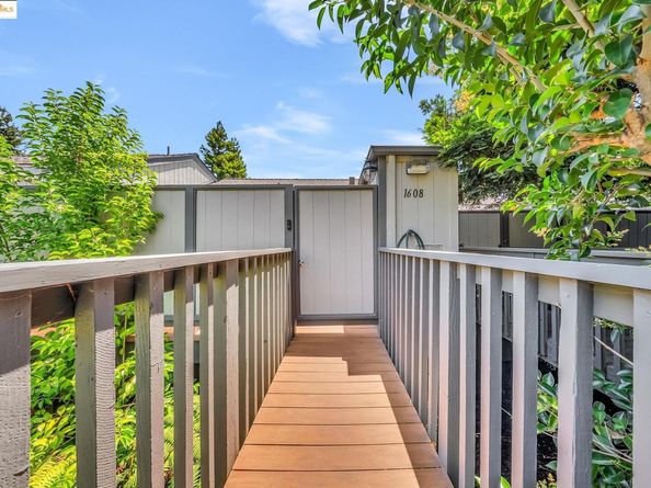 1608 Ashwood Dr, Martinez CA 94553