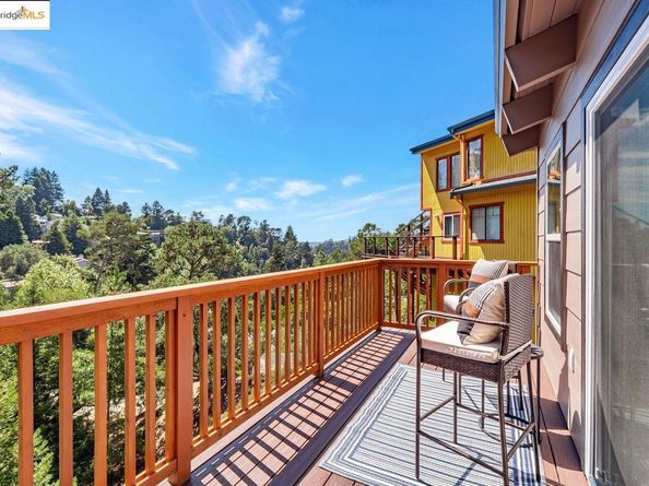 6659 Exeter Dr, Oakland CA 94611