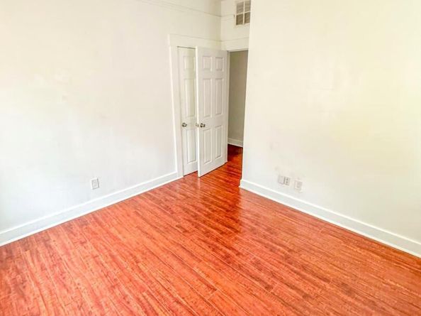 10504 Voltaire Ave, Oakland CA 94603