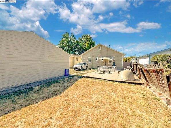 10504 Voltaire Ave, Oakland CA 94603