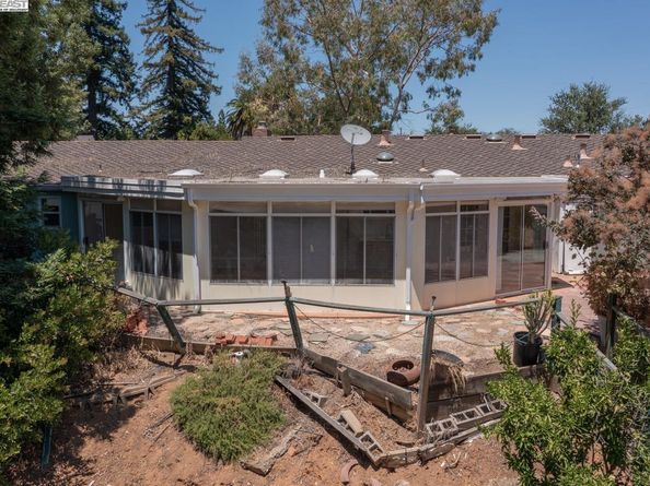 19394 Bainter Ave, Los Gatos CA 95030