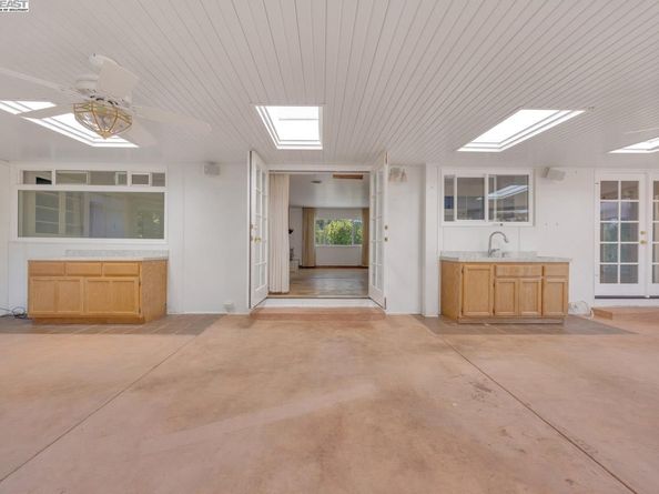 19394 Bainter Ave, Los Gatos CA 95030