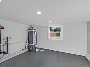 7200 Favor St, Oakland CA 94621