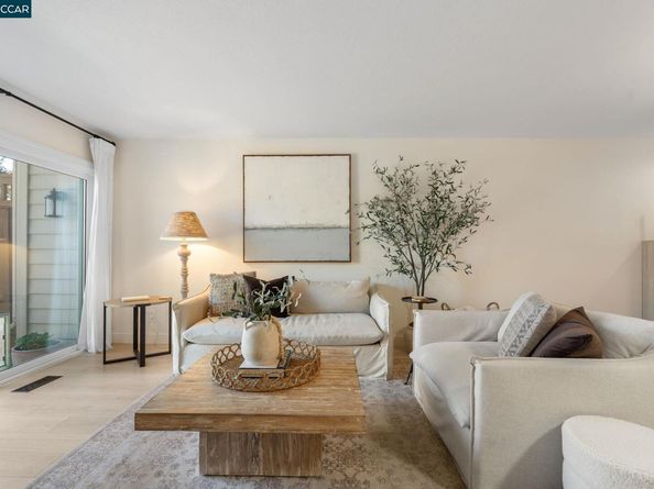6625 Pioneer Ln, Dublin CA 94568