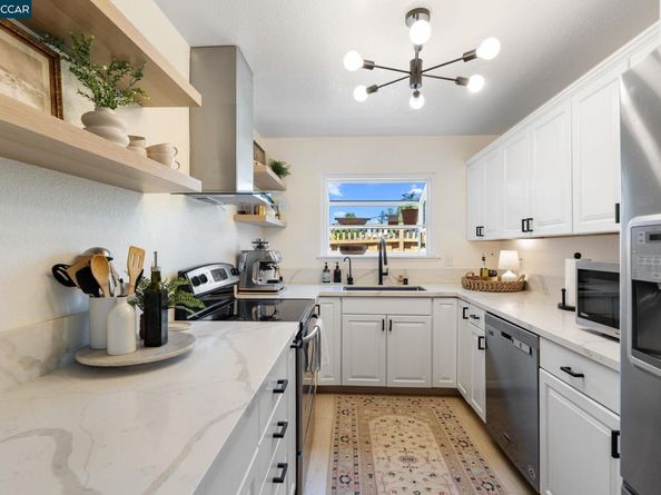 6625 Pioneer Ln, Dublin CA 94568