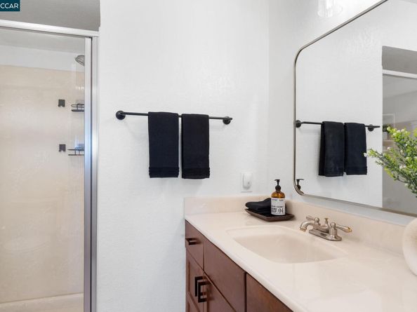 6625 Pioneer Ln, Dublin CA 94568