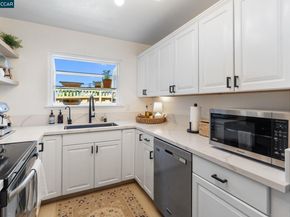 6625 Pioneer Ln, Dublin CA 94568