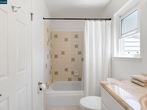 6625 Pioneer Ln, Dublin CA 94568