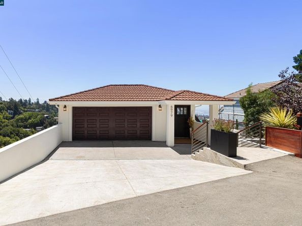 6979 Elverton Dr, Oakland CA 94611