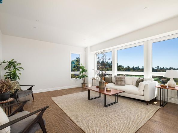 6979 Elverton Dr, Oakland CA 94611