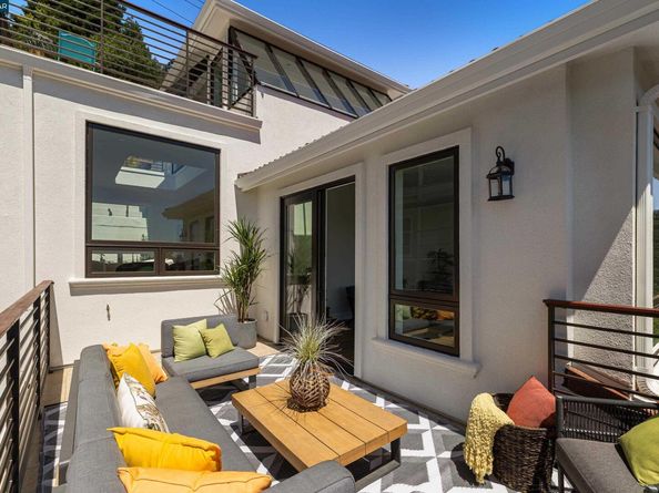 6979 Elverton Dr, Oakland CA 94611