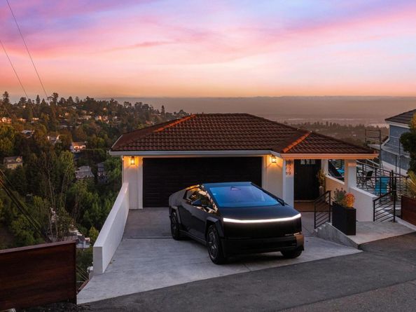 6979 Elverton Dr, Oakland CA 94611