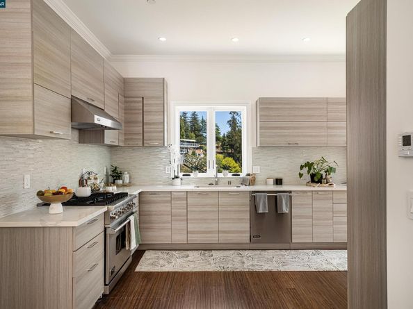 6979 Elverton Dr, Oakland CA 94611