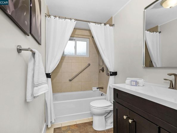 3397 Orchard Valley Ln, Lafayette CA 94549