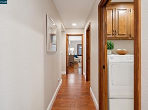 21 Via Barcelona, Moraga CA 94556