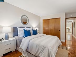 21 Via Barcelona, Moraga CA 94556