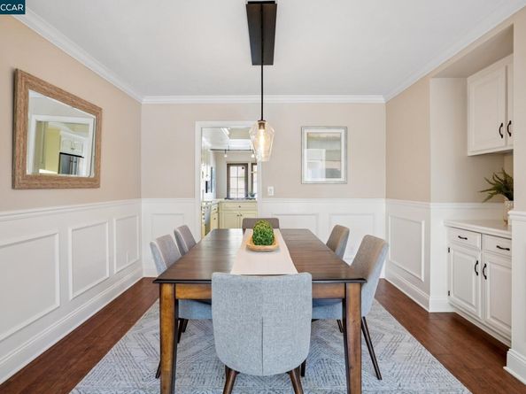 21 Via Barcelona, Moraga CA 94556