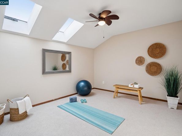 21 Via Barcelona, Moraga CA 94556